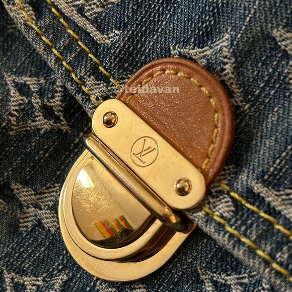 Authentic Louis Vuitton Denim Monogram Pleaty Bag (2005) - Picture 5 of 12